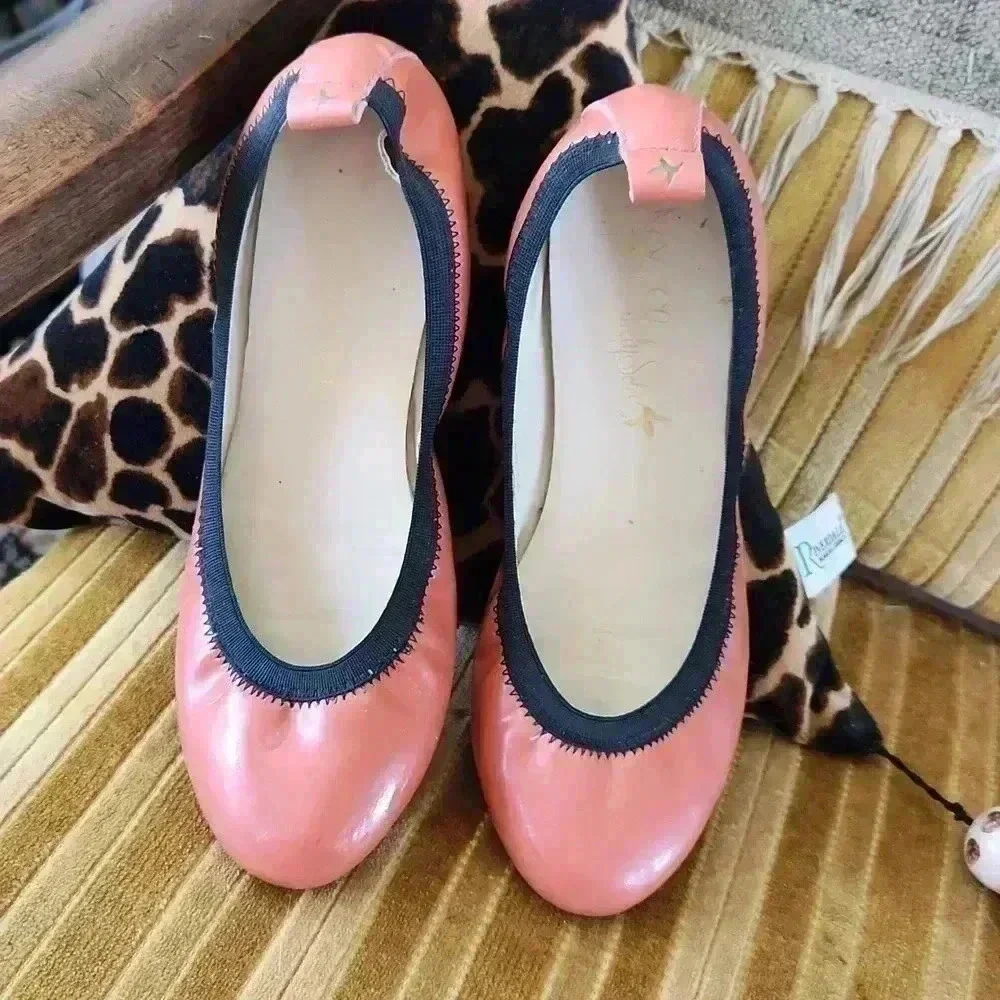 Very Lovely Soles Essence Flats Coral sz‎ 7